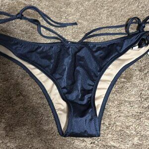 Brand New Shade & Shore Navy Bikini Bottoms, Medium 8/10.